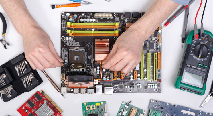 Navigating Air Travel: How Many Electronic Devices Can You Bring on a Plane?